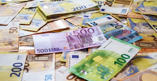 Platby do zahraničí pro e-shopy: jak ušetřit na kurzu